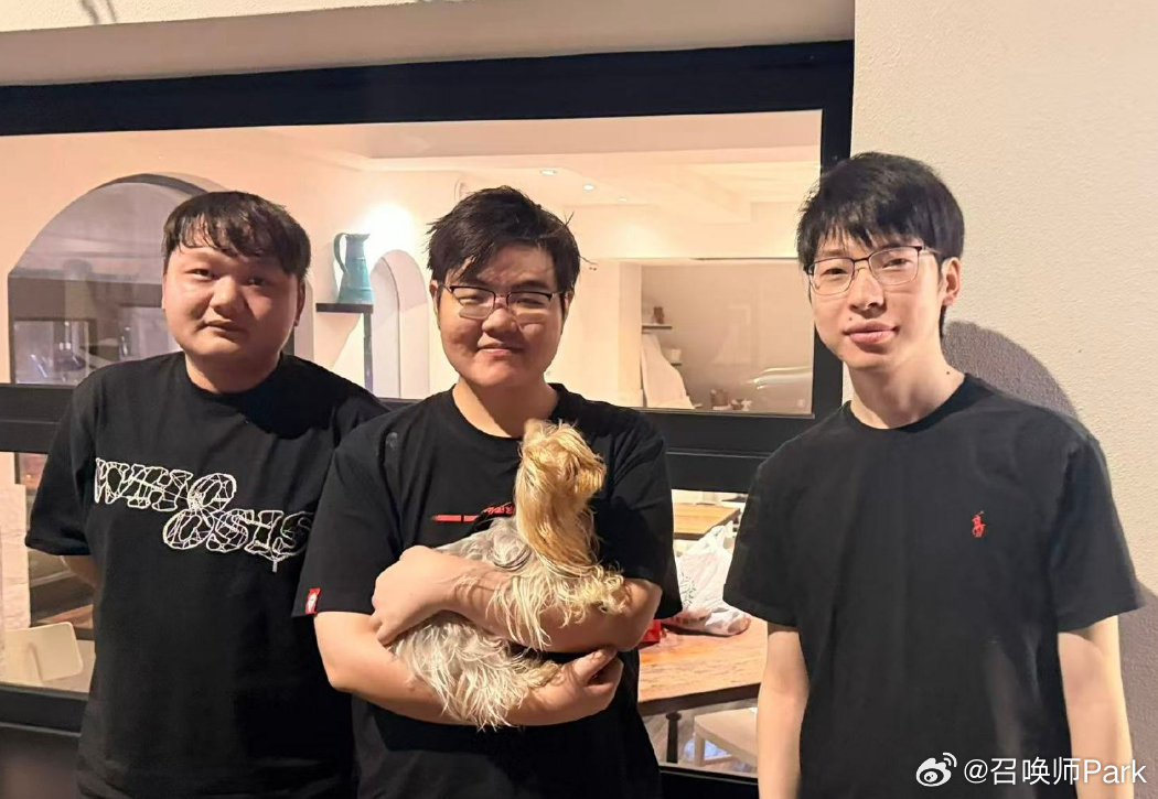 22JDG重聚聚餐，回顾2022LPL夏决夺冠