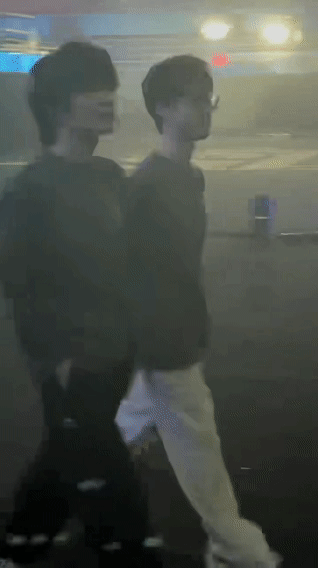 前方发来的松松和汤圆，中辅默契走秀