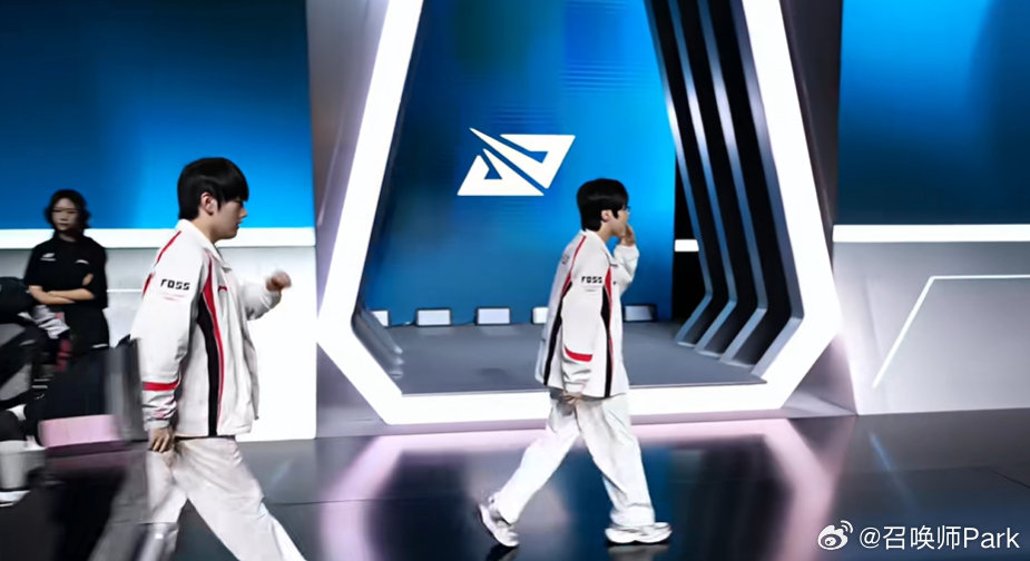 TES翻盘TT，JackeyLove力竭