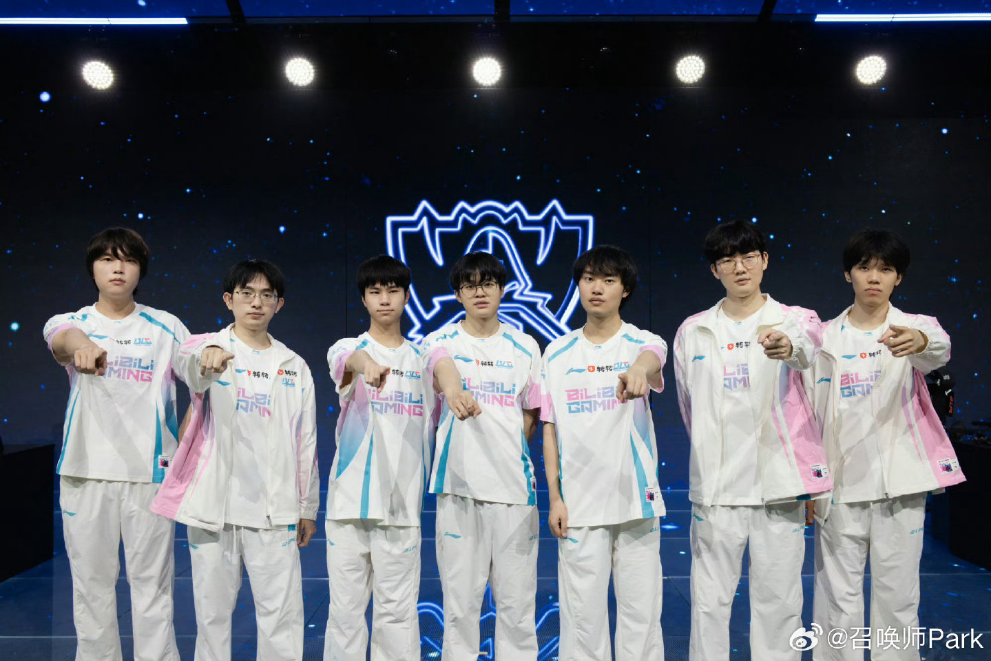 Bin的AI视频出镜Zeus、TheShy等选手,期待S16看BLG复仇